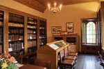 Inside_the_Leighton_Library_Dunblane.jpg