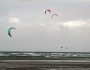 Kite_Surfers,_Barassie.jpg