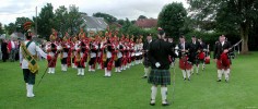 Neilston_Live_2006,_Patiala_pipe_band___Neilston_Pipe_Band.jpg