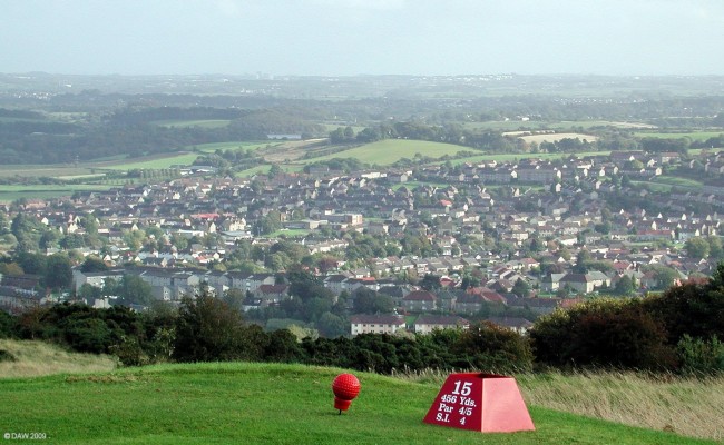 15th Tee, Fereneze Golf Course
Looking towards East Kilbride over Barrhead from the 15th Tee on the [url=http://www.ferenezegolfclub.co.uk/] Fereneze Golf Course. [/url]
