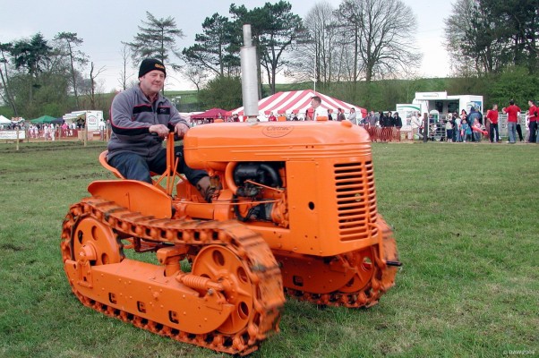 2006, Vintage Crawler Tractor
Manufactured by Cletrac, the Cleveland Tractor Company.
