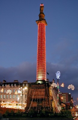 Sir Walter Scott Monument, George Square, Glasgow
Walter Scott shows off his christmas bowtie.

