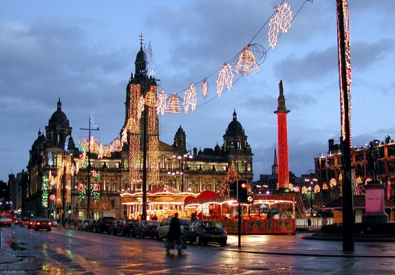 George Square, Christmas
During the Christmas period the normally open public space of George Square is partly taken over by amusements and an artificial ice rink. [url=http://www.multimap.com/map/browse.cgi?lat=55.8619&lon=-4.2514&scale=5000&icon=x]Map location[/url]
