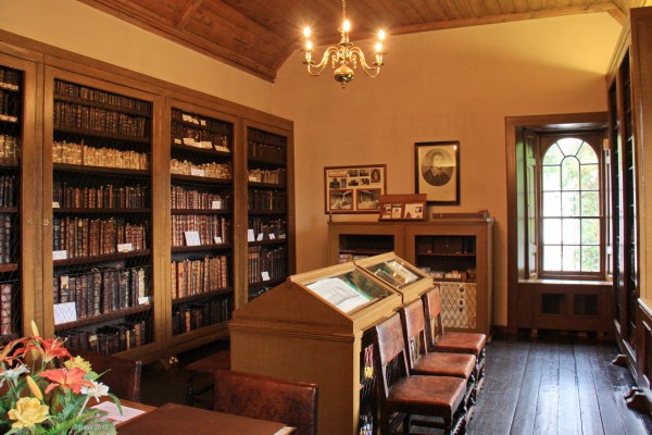 Inside the Leighton Library, Dunblane
When built in 1687 the Library originally held some 1400  books left by Robert Leighton, seen here on the left.  But since then the collection has been added to and now hold about 4,500 volumes in 89 languages.
