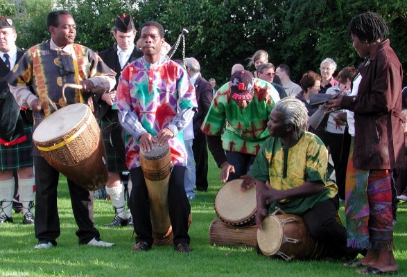 2006, African drummers, Pig Square
