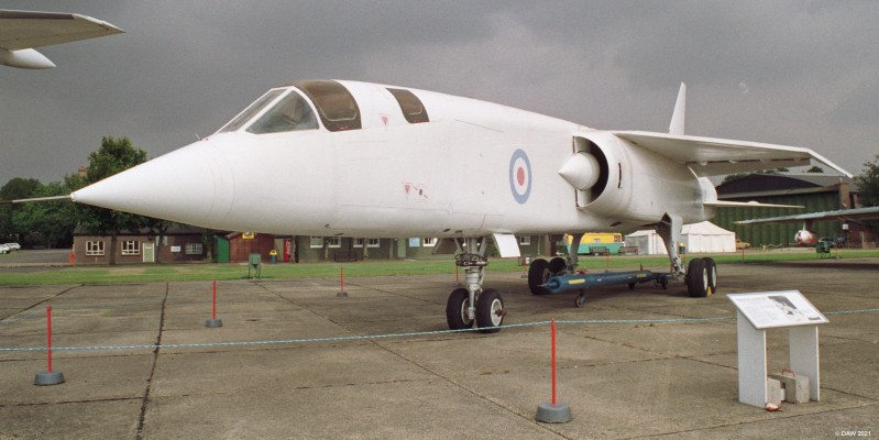TSR 2, XR222, Duxford, 1992
One of the few examples left of the ill fated TSR2 bomber project of the 1960's.  Designed for low level attack it was also capable of superson cruise at Mach 2.0.  This particular aircraft never flew.  The project was cancelled in 1965, only one aircraft ever flew.
