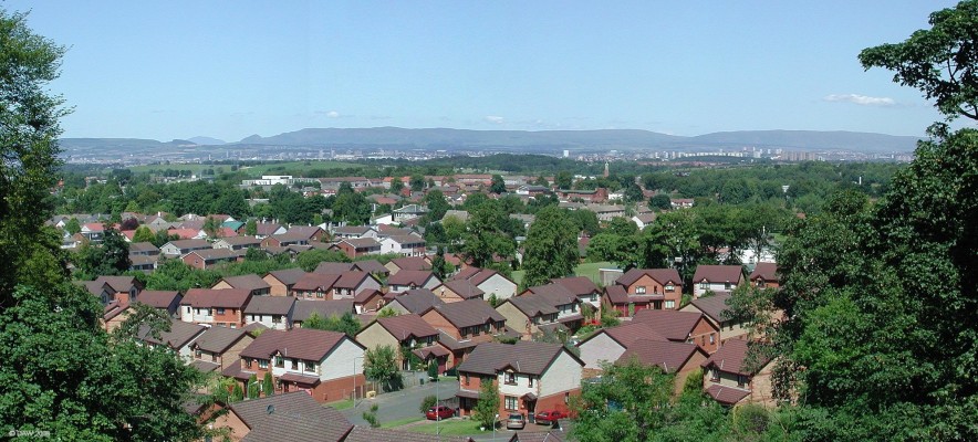 View from the old railway viaduct above Barrhead
Over looking Barrhead from the disused railway viaduct between Auchenback and Springhill area of Barrhead.  When I was a boy the area of houses in the foreground was the location of old factories which being used to store surplus war time gasmasks and tin helmets.  [url=http://www.streetmap.co.uk/streetmap.dll?G2M?X=250210&Y=657910&A=Y&Z=3/]Map location[/url]
