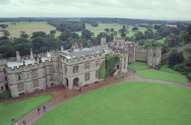 Warwick Castle, 1992
During the 15th and 16th centuries there was a deline in the use of of Castle and in the early 17th century Warwick castle was converted in to a country house.  [url=http://streetmap.co.uk/map?X=428473&Y=264773&A=Y&Z=120/] Map location. [/url]
