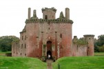 Caelaverock Castle, front view.jpg