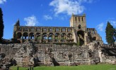 Jedburgh_Abbey_from_the_south_side.jpg