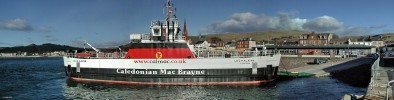 MV_Loch_Alainn_at_Largs_Pier.jpg