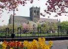 Paisley_Abbey_from_River_Cart_walkway.jpg