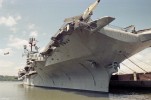 USS_Intrepid2C__New_York_City_1989.jpg